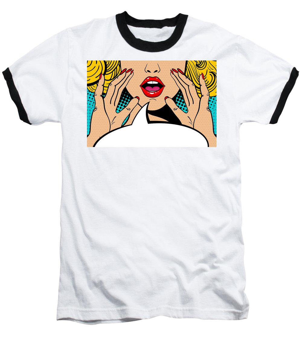 Seksowna, zaskoczona blondynka w stylu pop-art z otwartymi ustami i unoszącymi się rękami, krzycząca „zapowiedź”. Tło wektorowe w stylu komiksowym retro pop-art. Zaproszenie na imprezę. - Koszulka baseballowa.