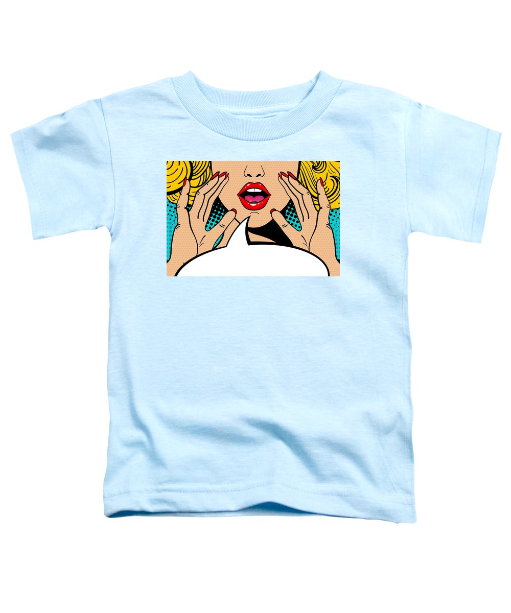 Seksowna, zaskoczona blondynka w stylu pop-art z otwartymi ustami i unoszącymi się rękami, krzycząca „zapowiedź”. Tło wektorowe w stylu komiksowym retro pop-art. Zaproszenie na imprezę. - Koszulka dla malucha.