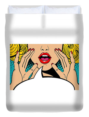 Seksowna, zaskoczona blondynka w stylu pop-art z otwartymi ustami i unoszącymi się rękami, krzycząca „zapowiedź”. Tło wektorowe w stylu komiksowym retro pop-art. Zaproszenie na imprezę. - Poszewka na kołdrę