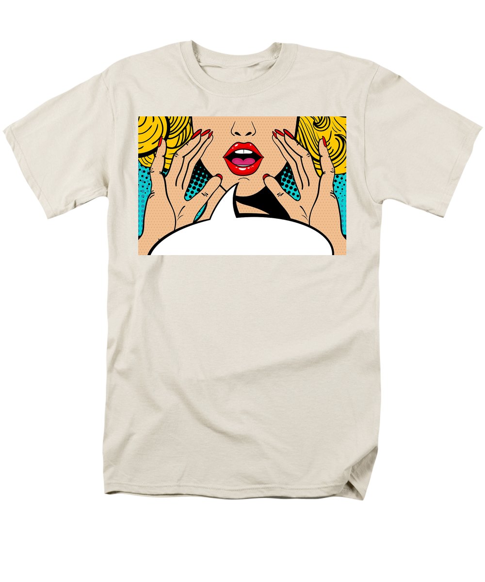 Seksowna, zaskoczona blondynka w stylu pop-art z otwartymi ustami i unoszącymi się rękami, krzycząca „zapowiedź”. Tło wektorowe w stylu komiksowym retro pop-art. Zaproszenie na imprezę. - Męski T-shirt (regularny krój)