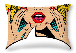Seksowna, zaskoczona blondynka w stylu pop-art z otwartymi ustami i unoszącymi się rękami, krzycząca „zapowiedź”. Tło wektorowe w stylu komiksowym retro pop-art. Zaproszenie na imprezę. - Poduszka