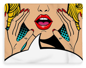 Seksowna, zaskoczona blondynka w stylu pop-art z otwartymi ustami i unoszącymi się rękami, krzycząca „zapowiedź”. Tło wektorowe w stylu komiksowym retro pop-art. Zaproszenie na imprezę. - Koc