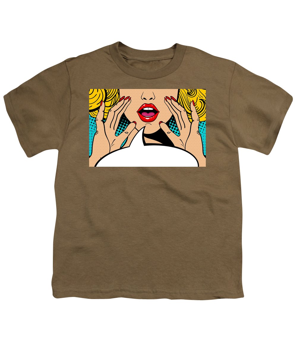 Seksowna, zaskoczona blondynka w stylu pop-art z otwartymi ustami i unoszącymi się rękami, krzycząca „zapowiedź”. Tło wektorowe w stylu komiksowym retro pop-art. Zaproszenie na imprezę. - Koszulka młodzieżowa.